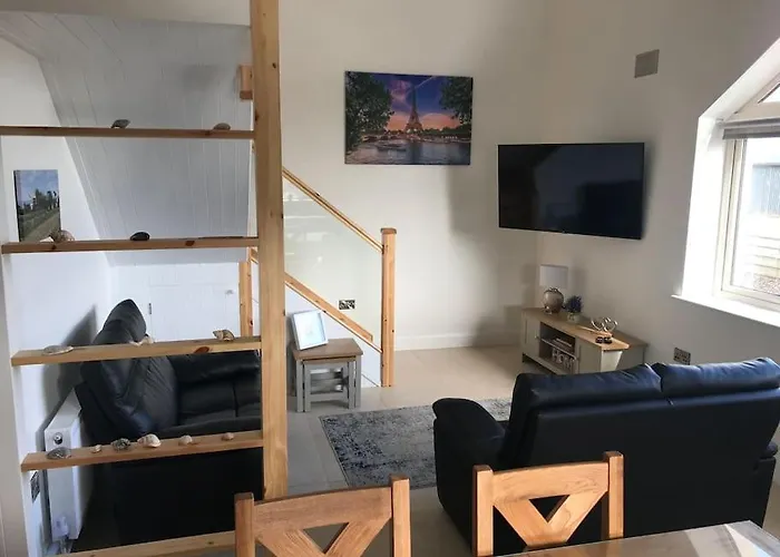 Sarahs Beachouse Ford Court