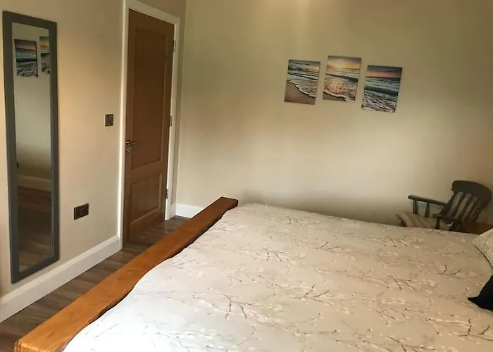 Sarahs Beachouse * Ford Court